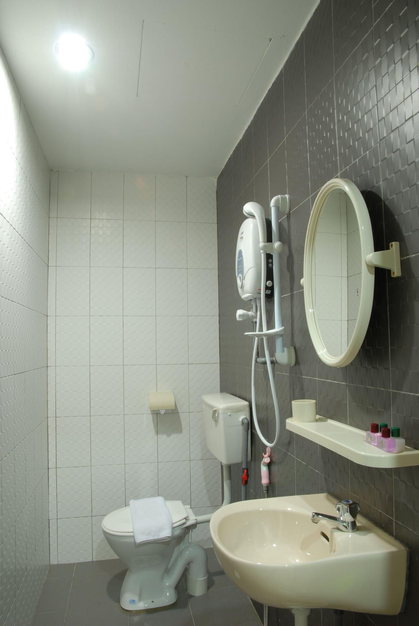 Live Com Hotel Johor Bahru Exterior foto