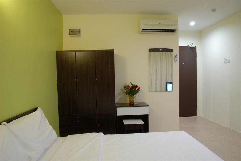 Live Com Hotel Johor Bahru Exterior foto