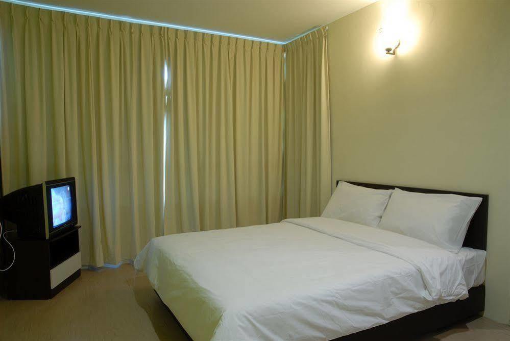 Live Com Hotel Johor Bahru Exterior foto